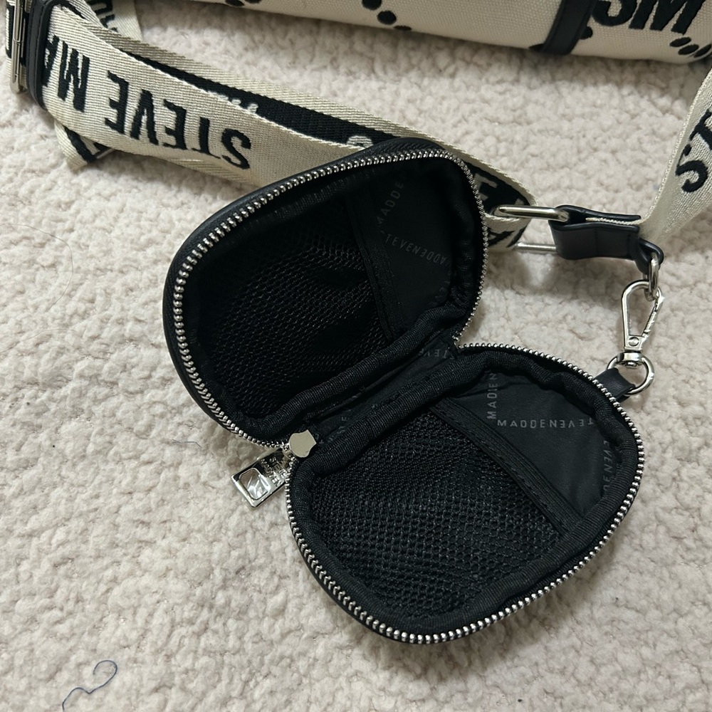 Steve Madden Black and Cream Logo Tote - Picture 8 of 10